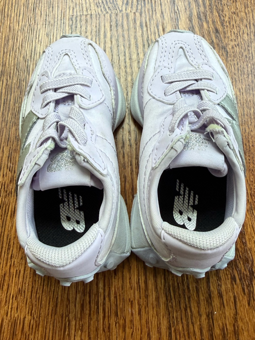 New Balance 327 Astral Glow-Silver Sneakers Sz 5 - Picture 6 of 13